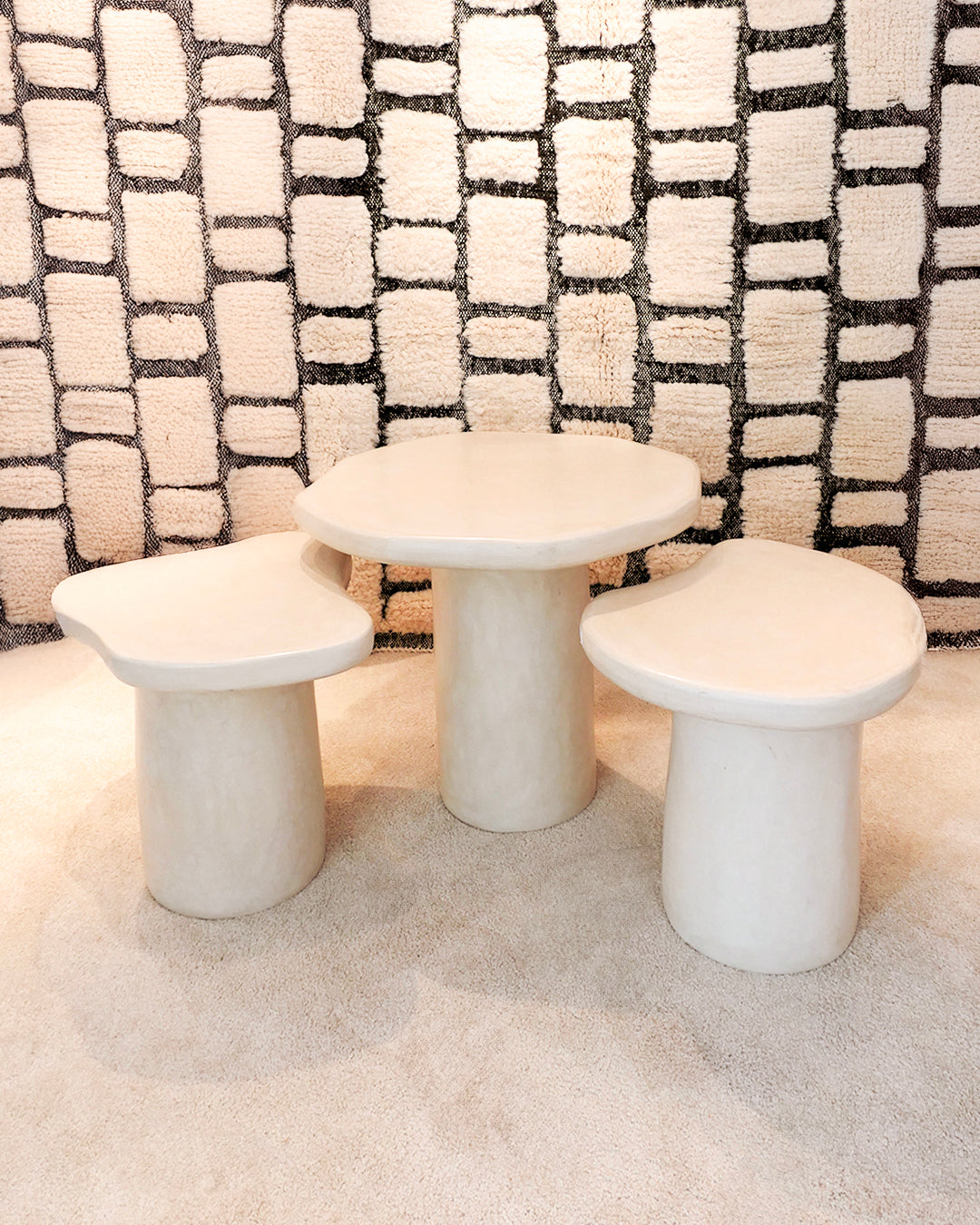 TABLE D'APPOINT FORME LIBRE