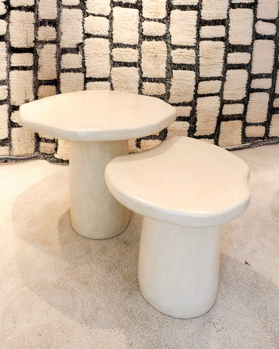 TABLE D'APPOINT FORME LIBRE