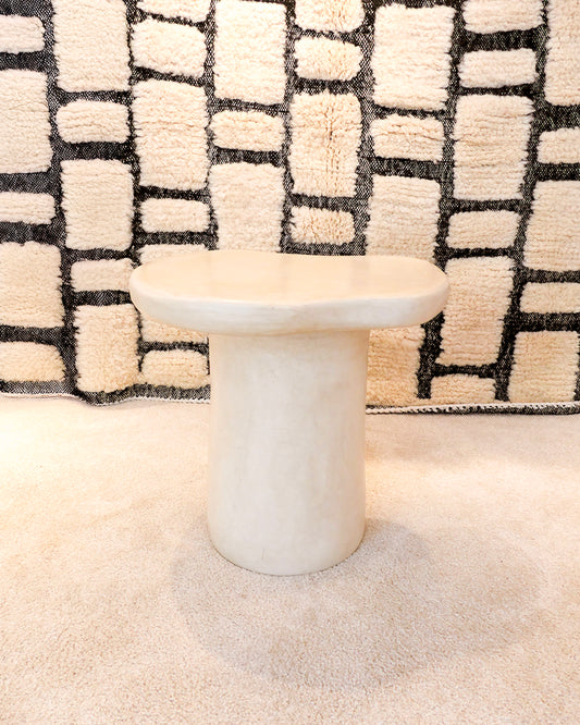 TABLE D'APPOINT FORME LIBRE