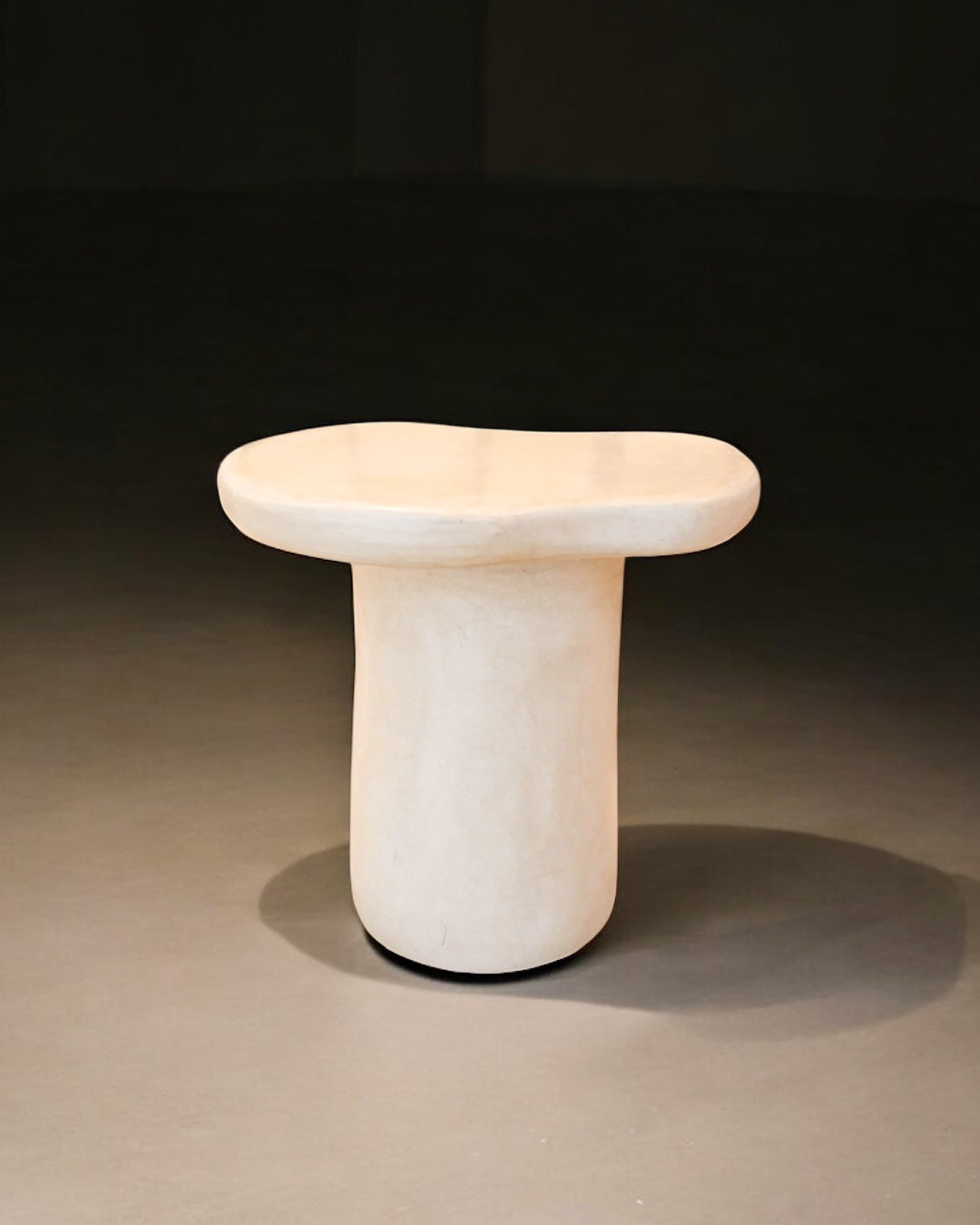 TABLE D'APPOINT FORME LIBRE